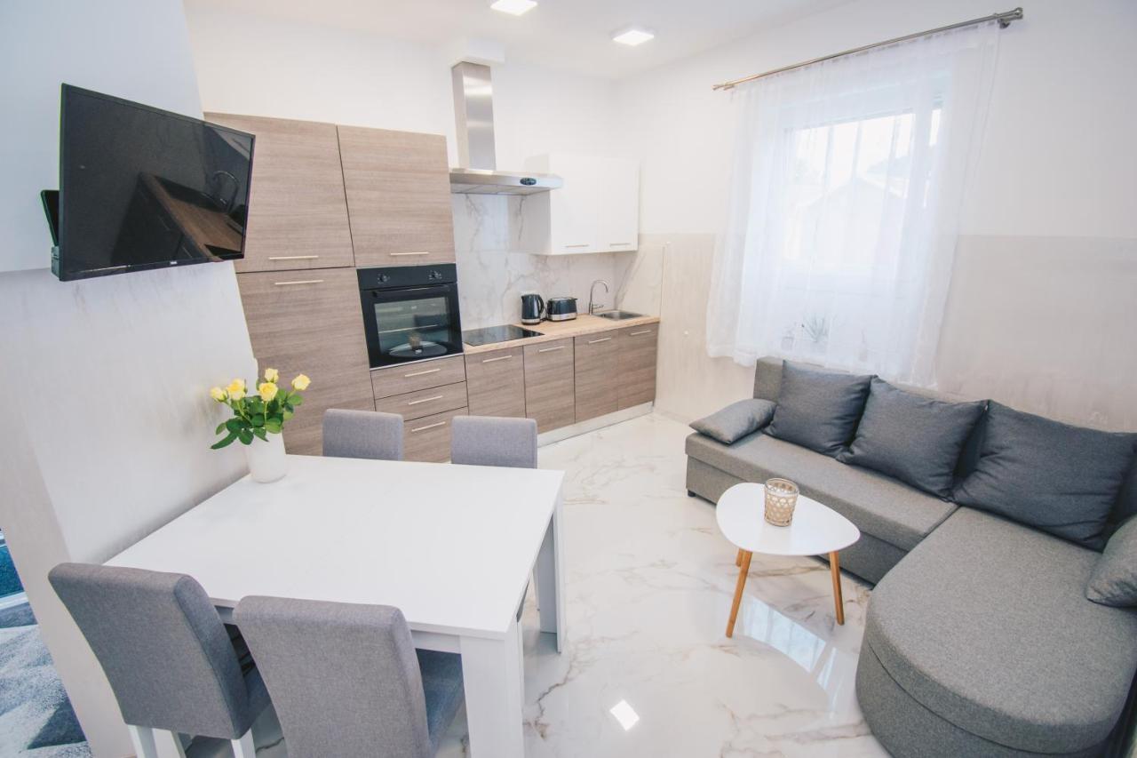 L Apartment Maribor Eksteriør billede