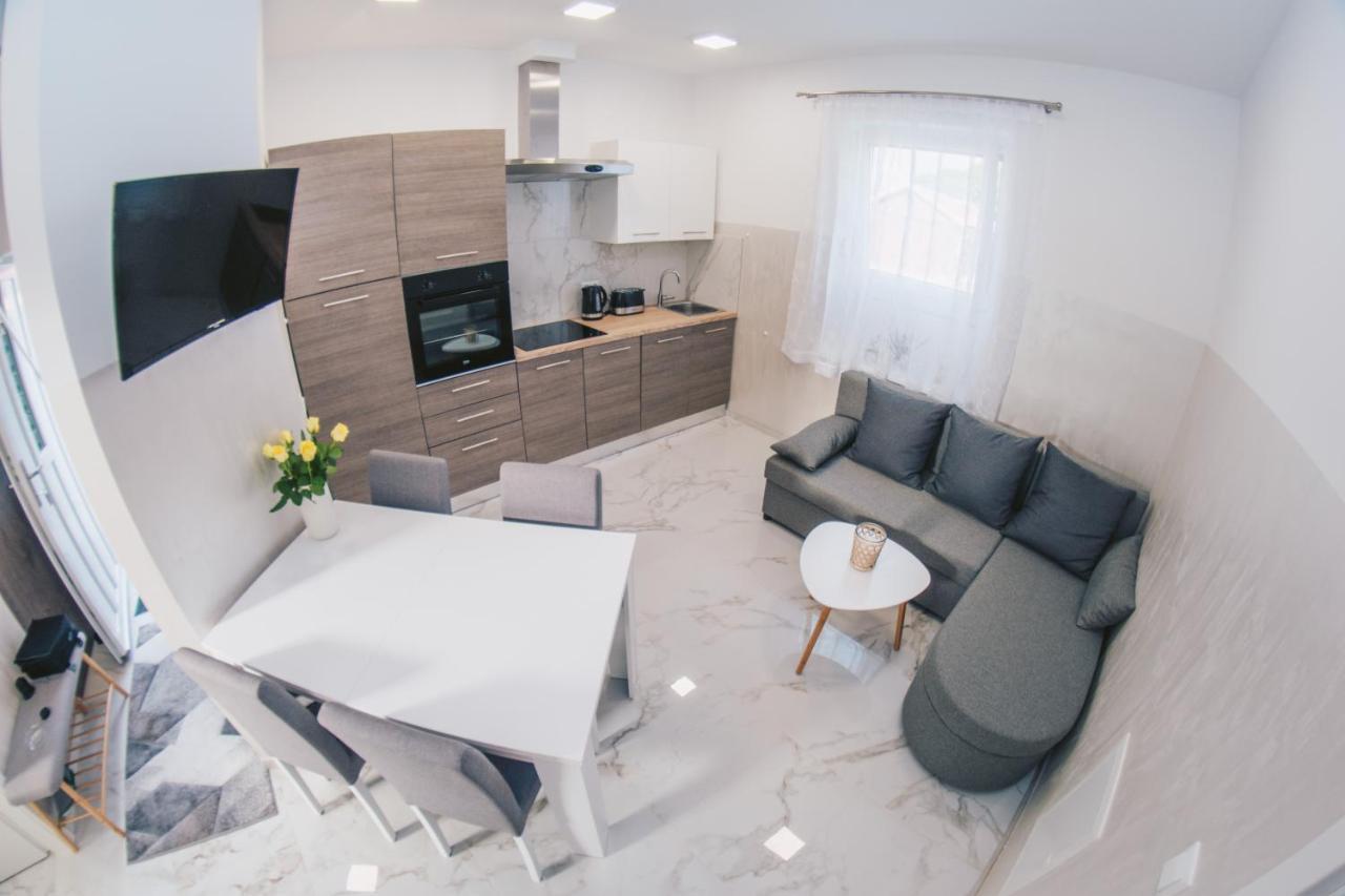 L Apartment Maribor Eksteriør billede